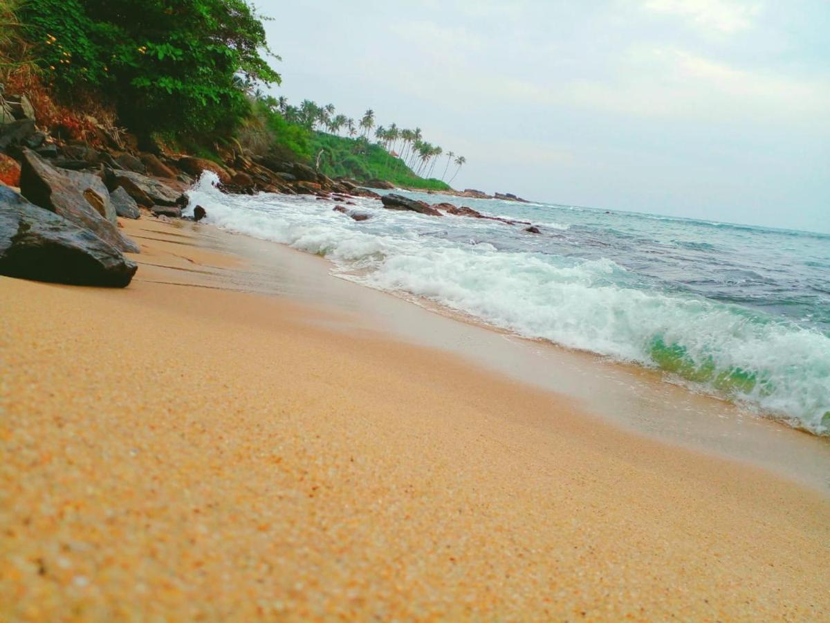 Shashi Villa Tangalle Exteriör bild