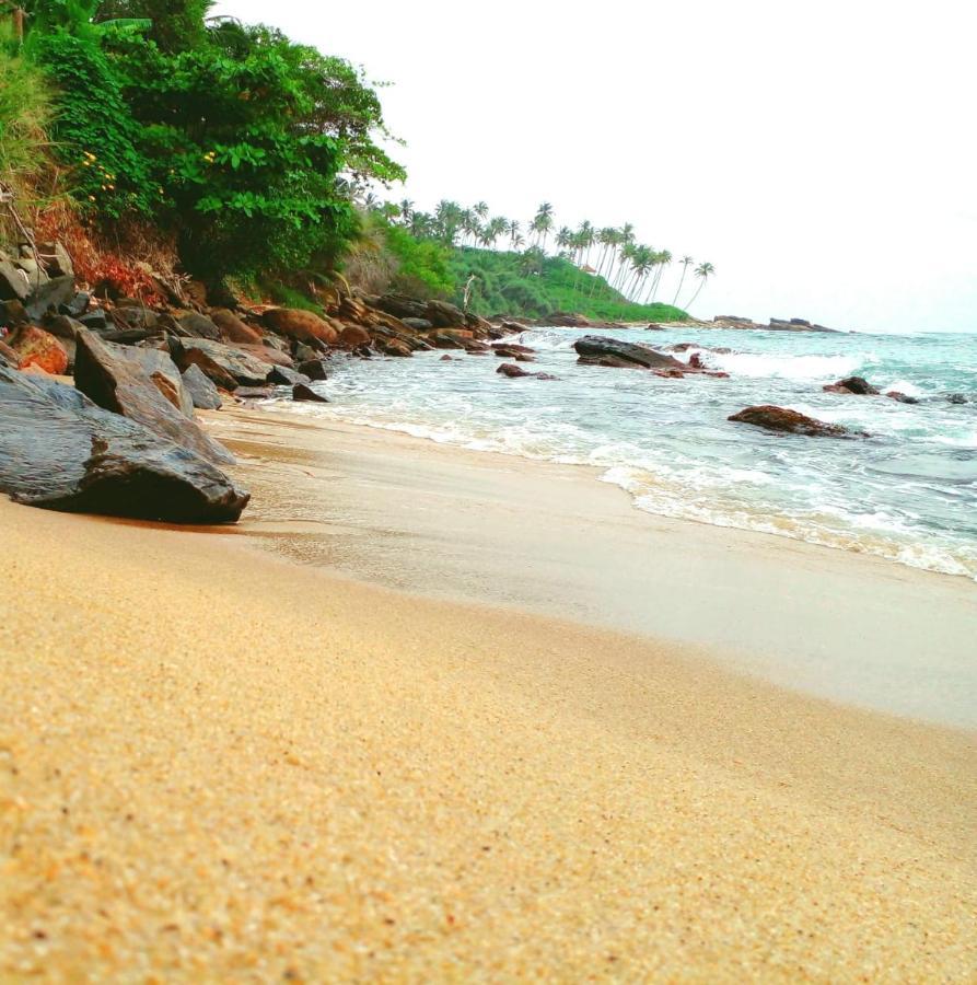 Shashi Villa Tangalle Exteriör bild
